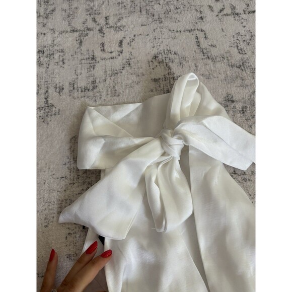 Elegant White Halter Dress - Picture 9 of 10